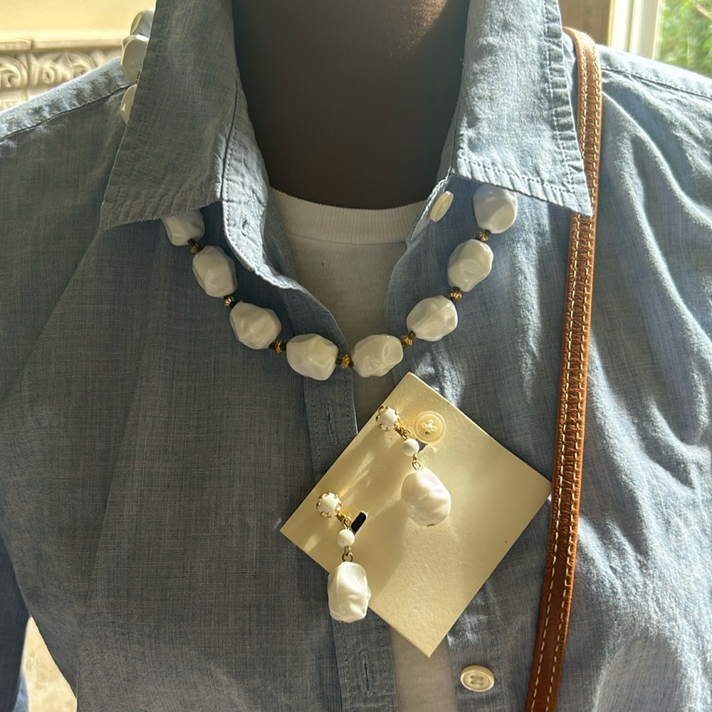 Vintage Hong Kong Necklace and Earrings in White and Gold